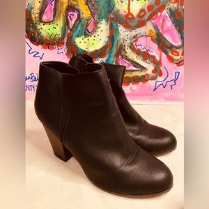 Fergalicious black booties size 10